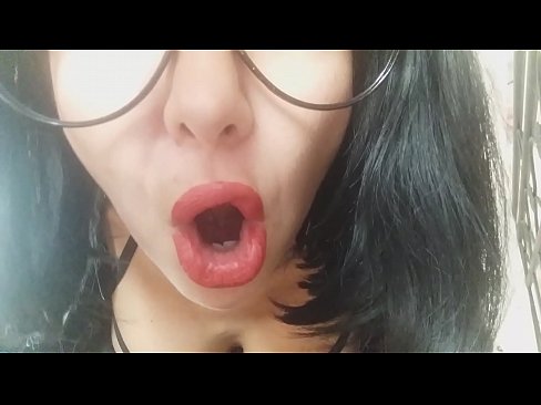 ❤️ Zemer, njerka jote nuk te le te shkosh ne shkolle sot... Kam shume nevoj per ty... ❤ Video porno tek ne ﹏